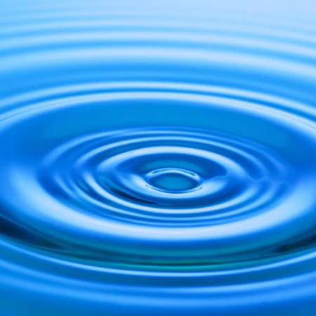 νερό, μπλε Bjørn Hovdal - Dreamstime