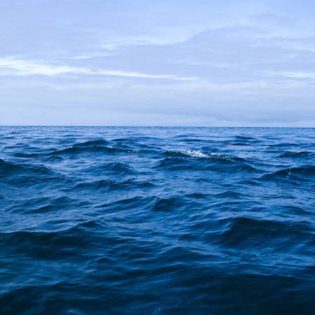 το νερό, τη φύση, ουρανός, μπλε Chris Doyle - Dreamstime