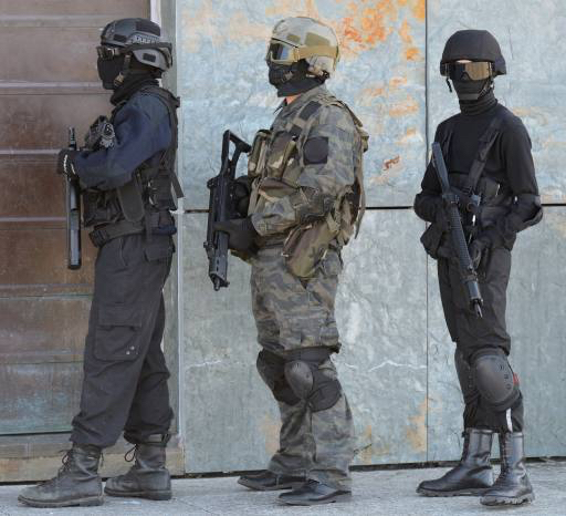 άνδρες, στρατιώτες, όπλα, όπλα, οπλισμένος Sergiy1975