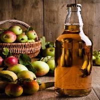 Pixwords η εικόνα με μπουκάλι, μήλα, καλάθι, μήλο, καπάκι, υγρό, ποτό Christopher Elwell (Celwell)