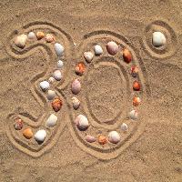 Pixwords η εικόνα με τριάντα, άμμος, παραλία, κοχύλια, θερμότητας Battrick