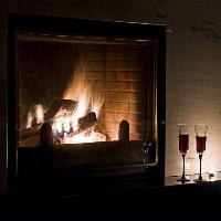 φωτιά, τζάκι, γυαλιά, γυαλί, κρασί, παράθυρο, ξύλο Marcin Winnicki (Frui)
