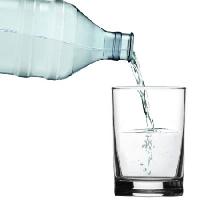 Pixwords η εικόνα με το νερό, το γυαλί, μπουκάλι Razihusin - Dreamstime