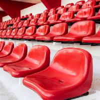 Pixwords η εικόνα με καθίσματα, κόκκινο, καρέκλα, καρέκλες, γήπεδο, πάγκο Yodrawee Jongsaengtong (Yossie27)