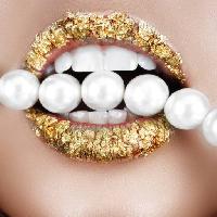 Pixwords η εικόνα με το στόμα, μαργαριτάρι, μαργαριτάρια, τα δόντια, χρυσό, τα χείλη, χρυσή, γυναίκα Luba V Nel (Lvnel)