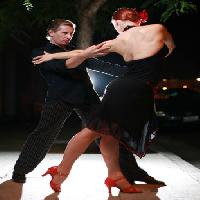 Pixwords η εικόνα με χορός, άνδρας, γυναίκα, μαύρο, φόρεμα, το στάδιο, μουσική Konstantin Sutyagin - Dreamstime